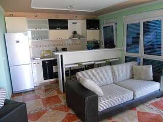 Апартаменты Villa Apartmani Anja Добра-Вода Апартаменты с балконом-6
